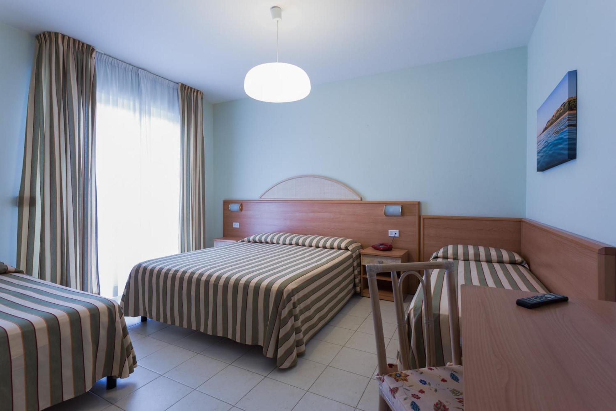 Hotel Jollino Pineto Extérieur photo